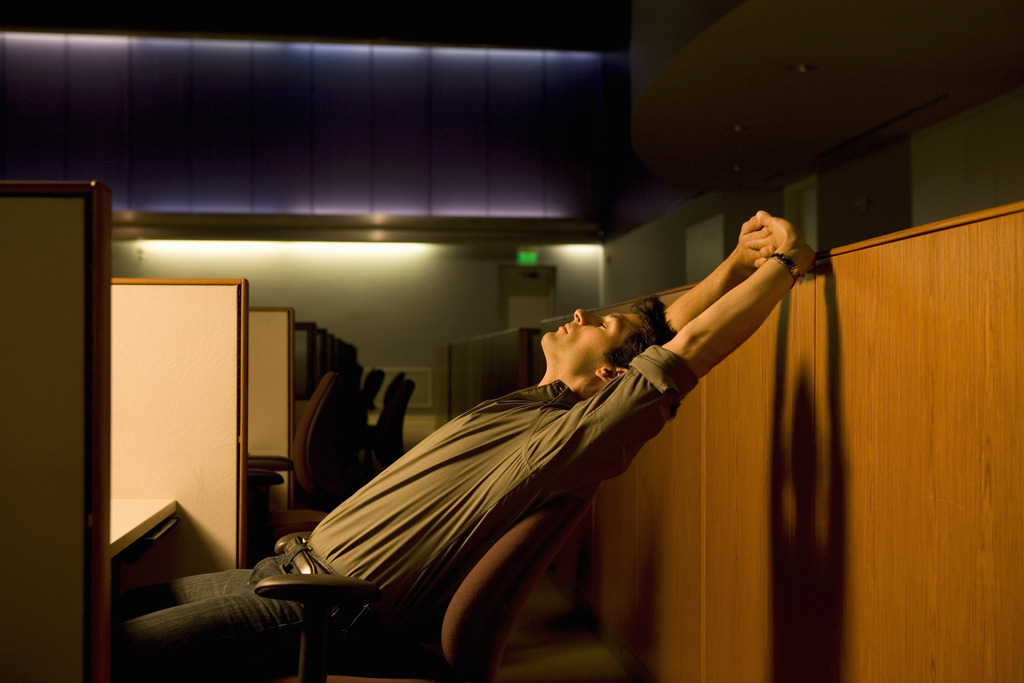 晒加班晒熬夜......“晒勤奋”是一种病！