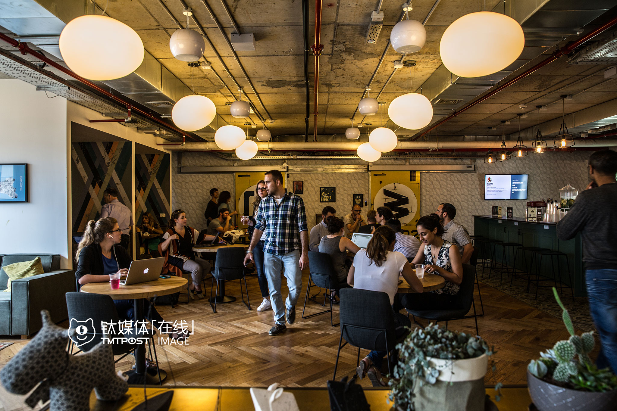 据介绍，这里集中了大量投资人和投资机构，创业团队“可以在同一个楼层完成种子到A轮甚至B轮融资”。