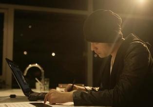 数字专辑：歌手与乐迷之间的情感互联