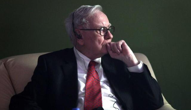 从巴菲特“抄底”苹果股票，看“硬件公司”如今面对的难题