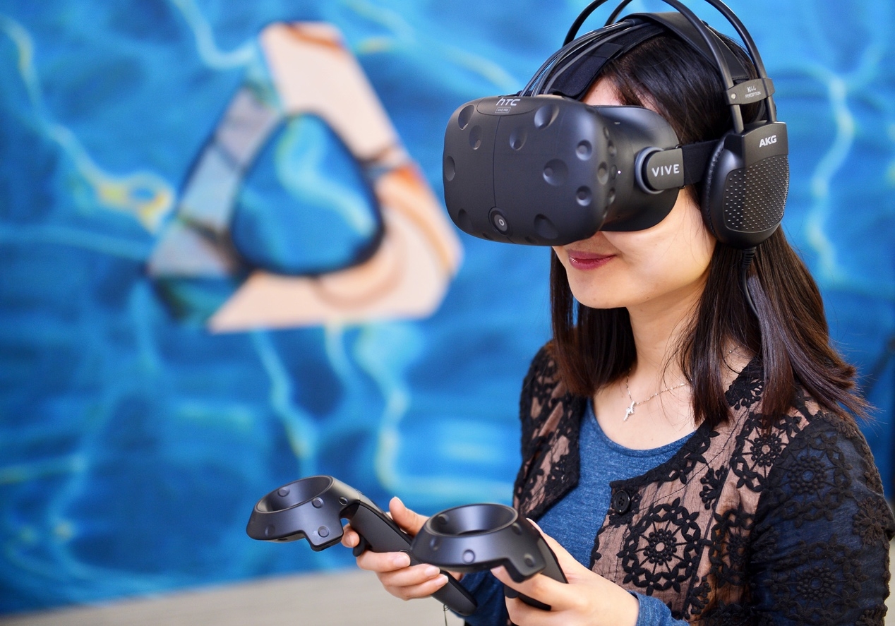 浙江高考作文让谈怎么看待VR，不少考生表示有点方