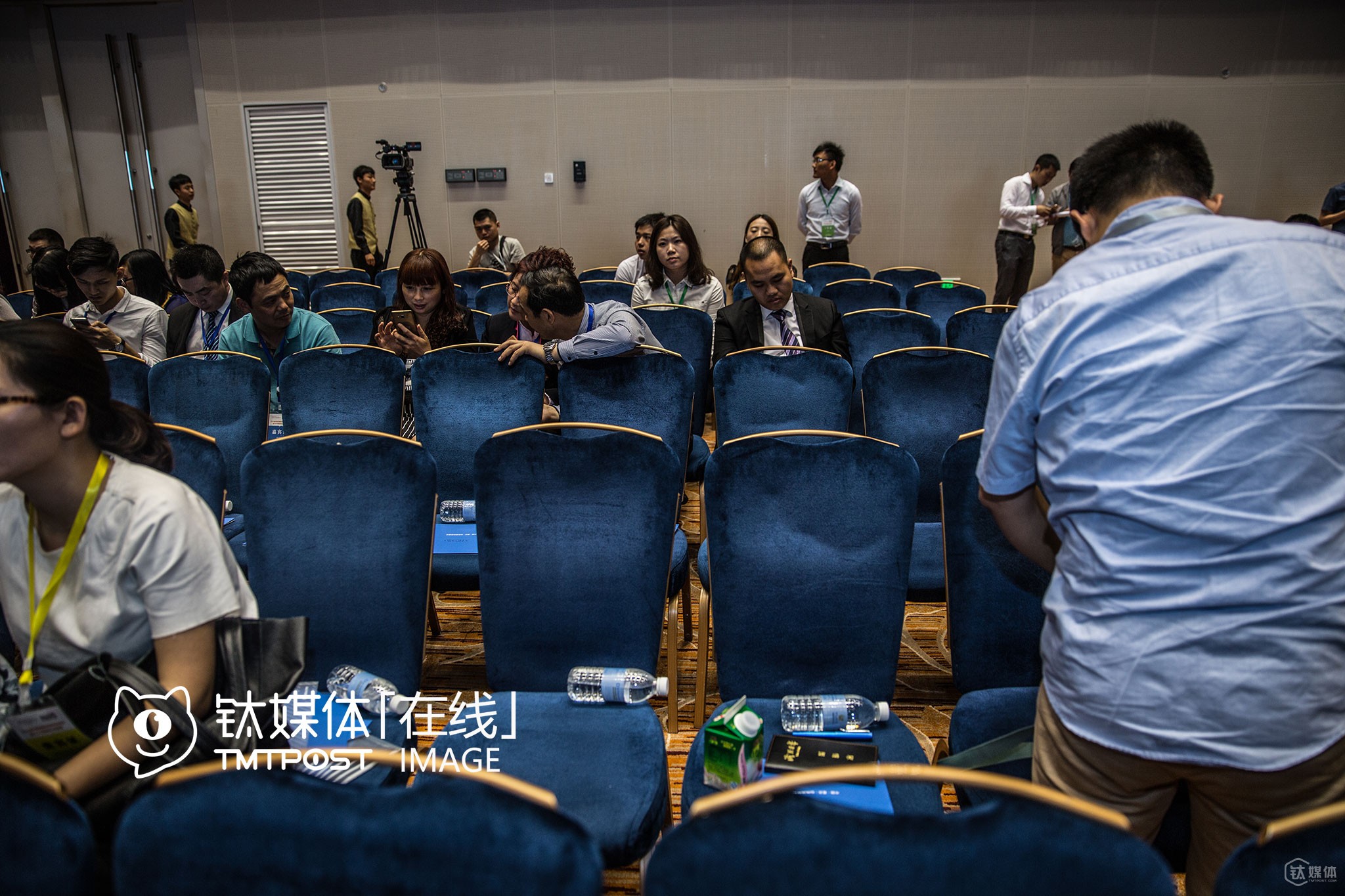 Photo Gallery 029: Internet Conference, Another “Vanity Fair” In China