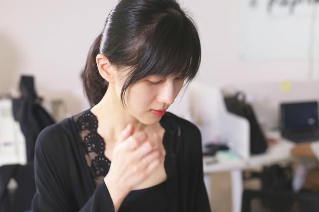 新偶像文化时代，看Papi 酱如何卸下包装“上岸”