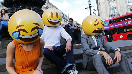 迪士尼推出新的emoji表情，米老鼠的表情包你准备接吗？