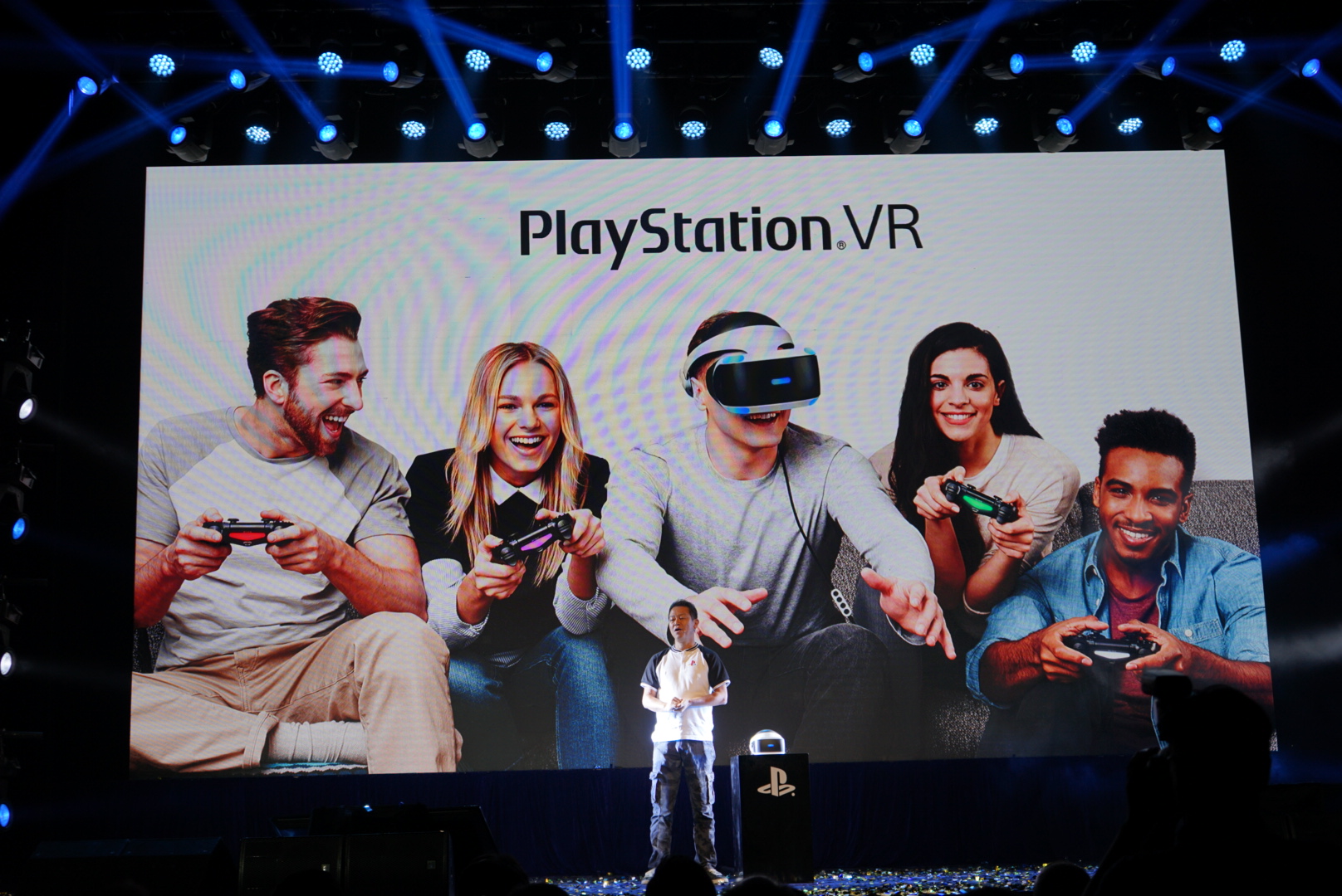 索尼PS VR全球同步上市，价格不到HTC Vive一半！