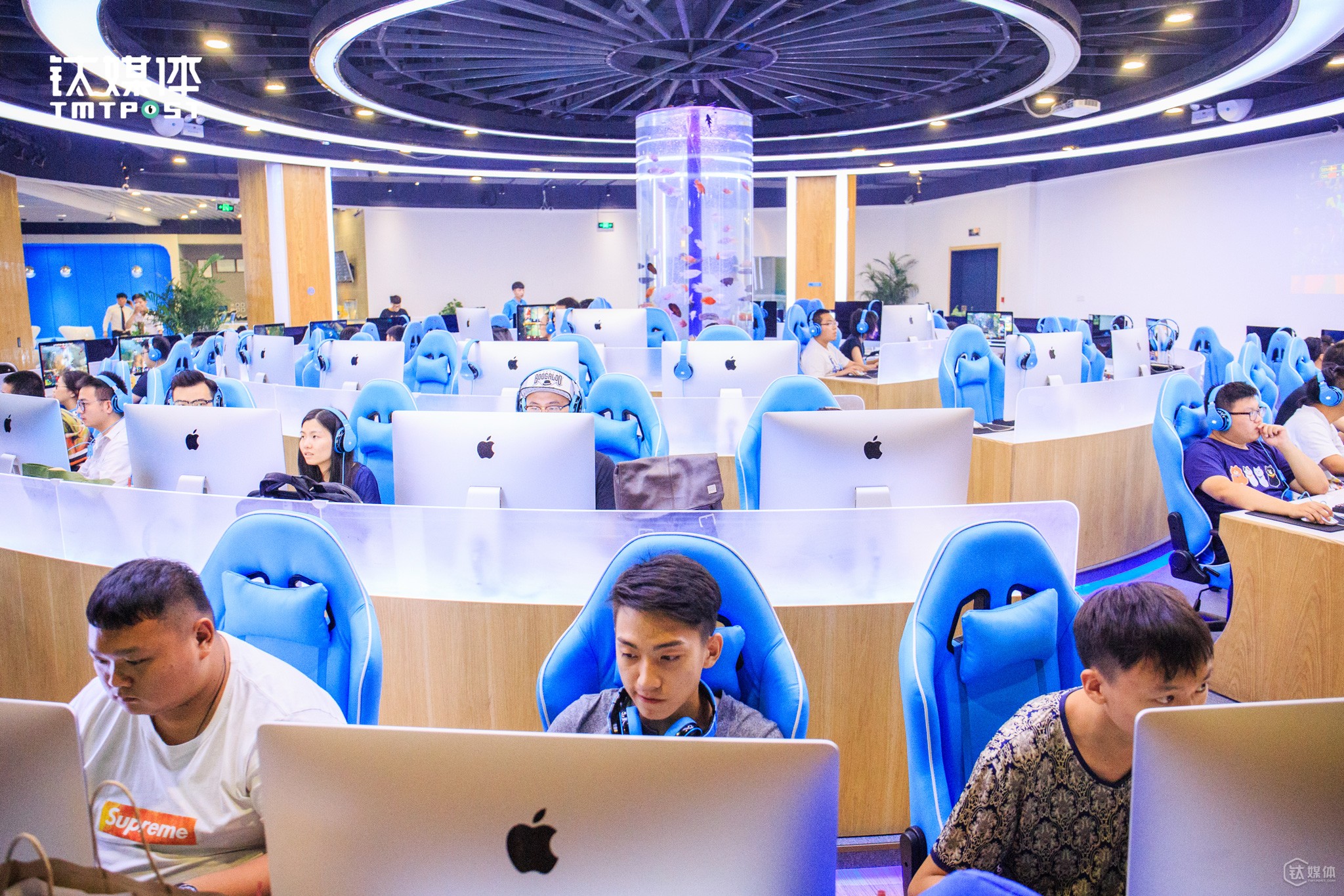 Photo Gallery 037: The Evolution Of Internet Cafés In China
