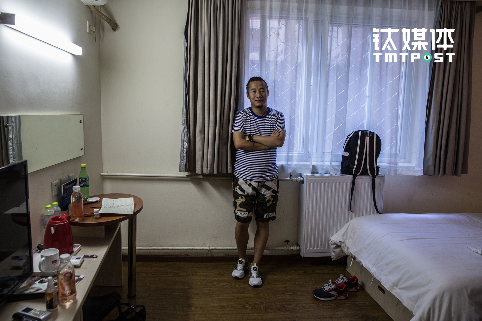 陈磊是一名专门做网大的副导演，已经做过十多部网大，他在飘HOME参与建组已经二十多次了。2016年8月底，他开始参与筹备一个名叫《再见理想》的片子，短短几天收到了一百多份演员简历，&ldquo;这里是个非常集中的网大筹备基地，来这里的人多，我选择机会也多&rdquo;，在他的经验看来，这两年只要质量好点的网剧，投资回报都很好，收入基本都可以，&ldquo;我现在这个片子，就是一个投资人写的自己的心路历程，戏不多，筹备个把星期，六七天就拍完&rdquo;。