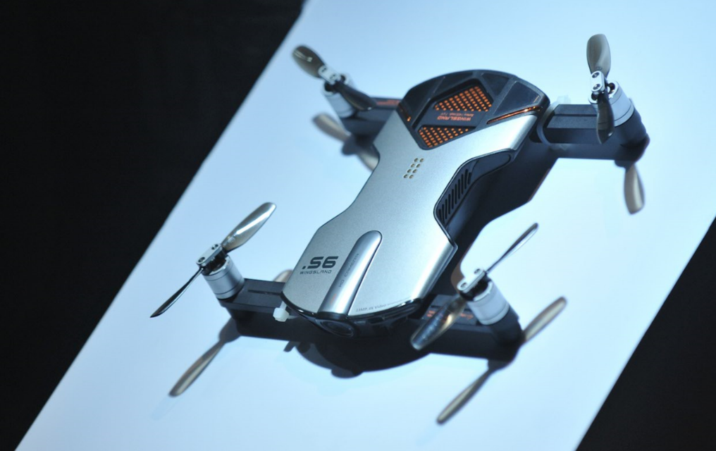 口袋里的无人机，仅是一包牛奶的重量