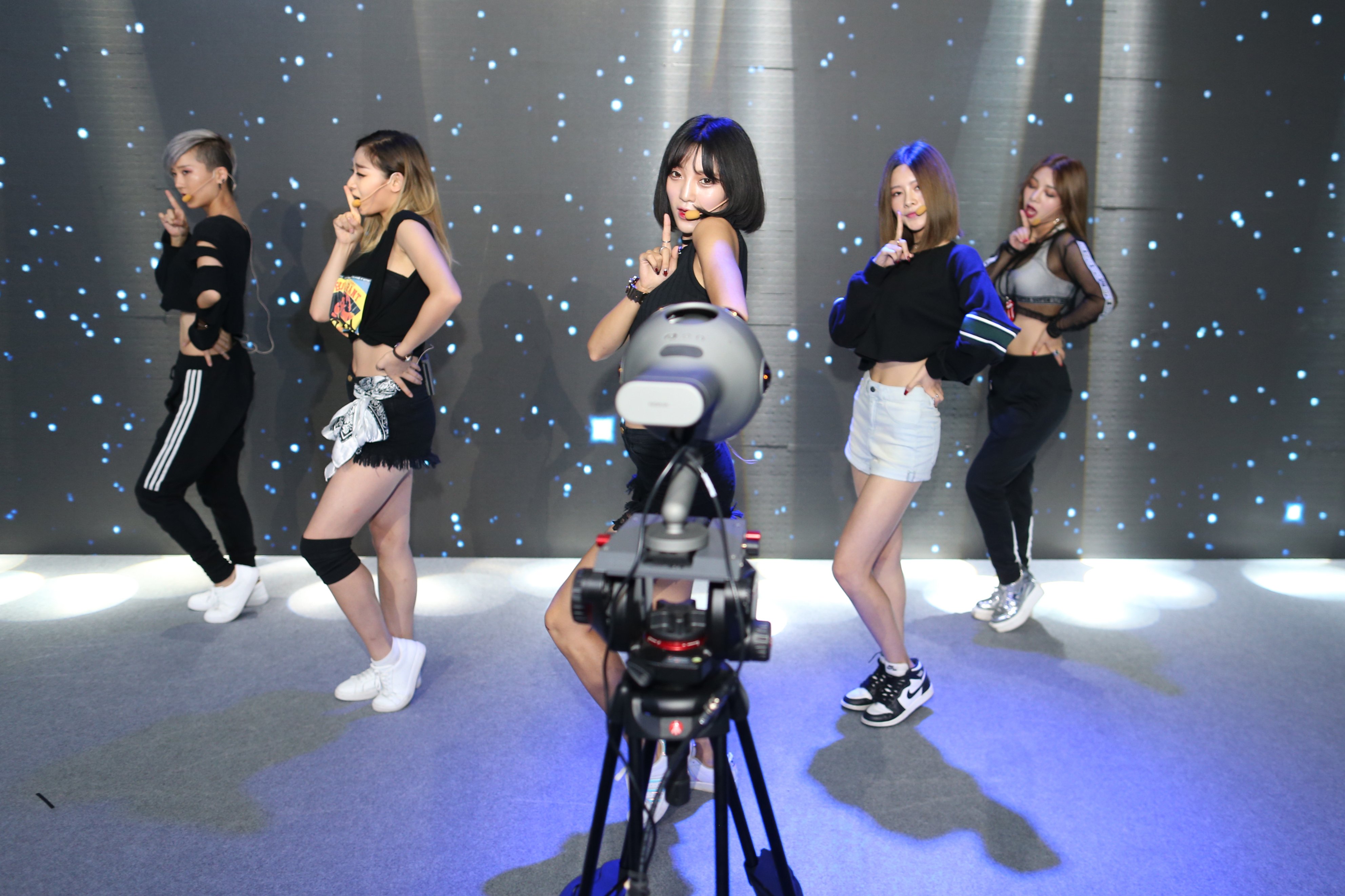 久违的诺基亚在中国开了场发布会，主角是关于 VR