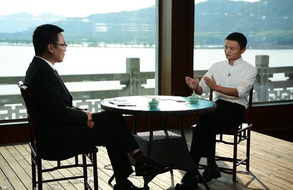 马云告诫年轻人：别总想着赚钱，快速赚钱意味着快速破产