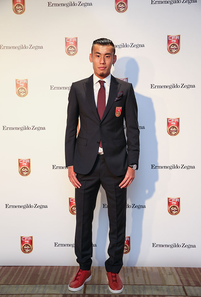 国足在12强赛酣战,各个公司也开始了足球红利上的争夺