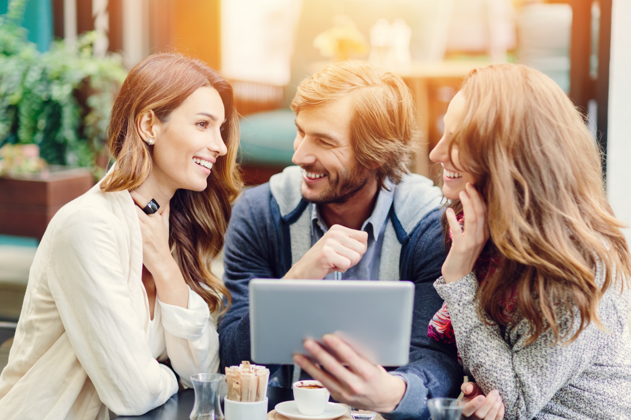 Facebook和Twitter 用户大龄化趋势，为何没有出现在QQ身上？