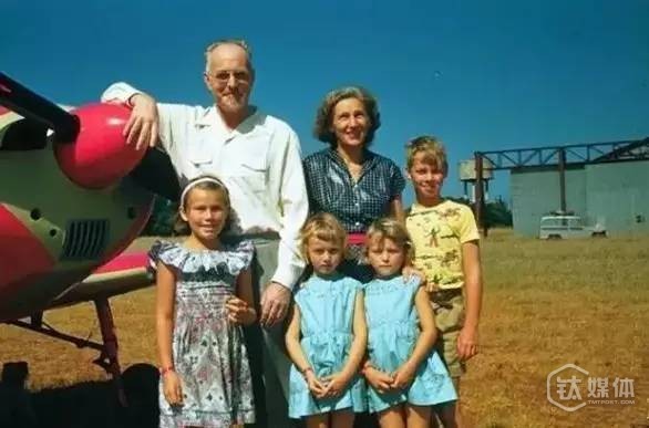 Maye的父母和兄弟姐妹们