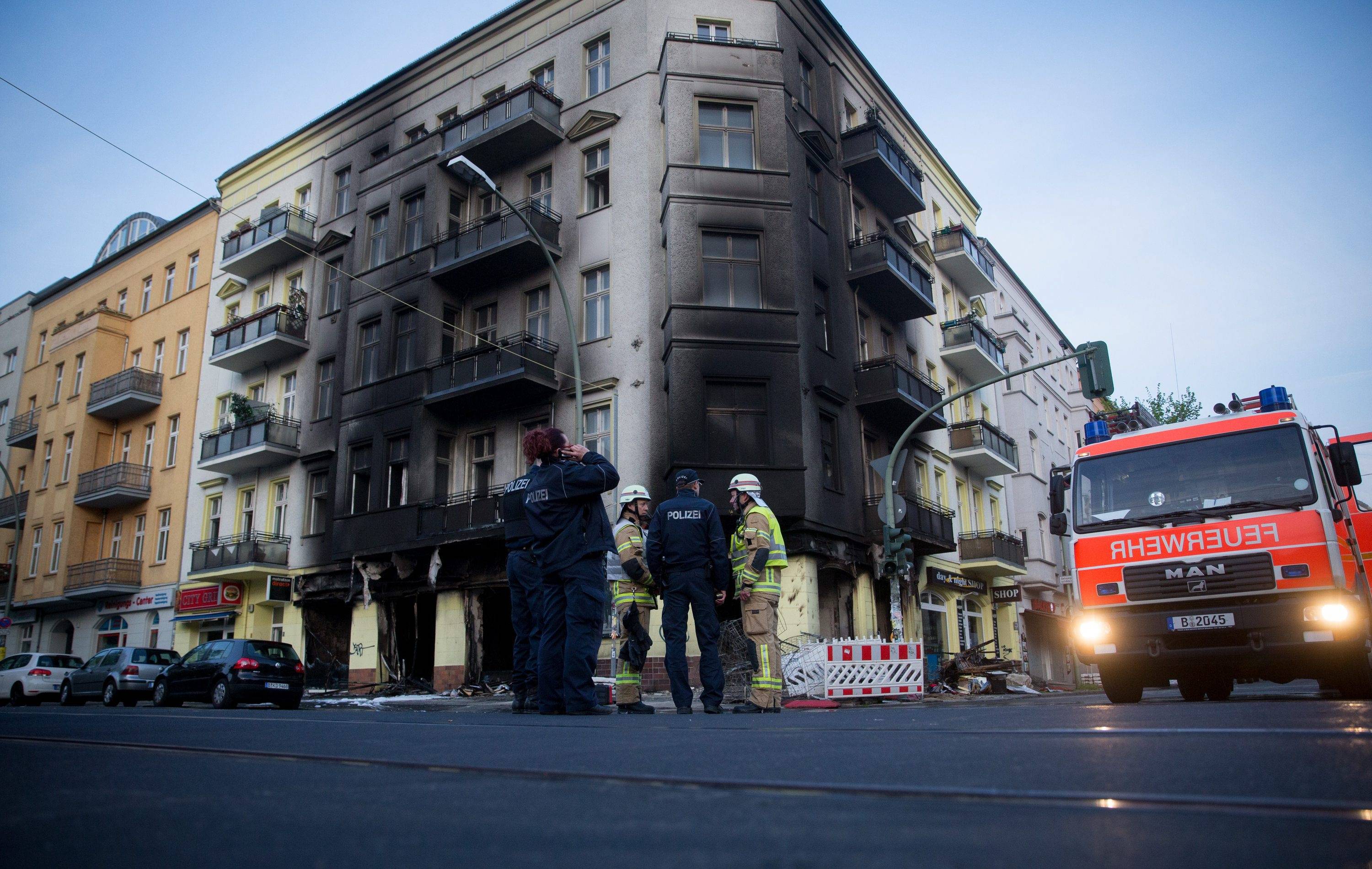 火灾现场原图 来源：dpa