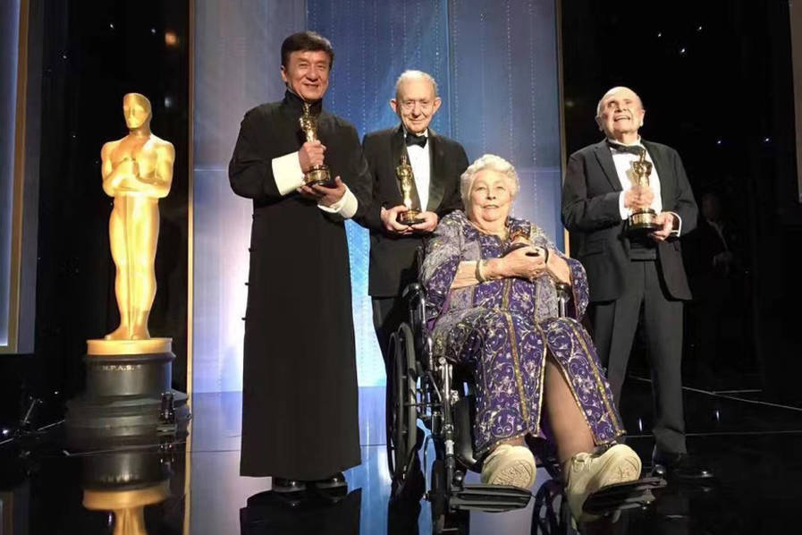 获奥斯卡终身成就奖的成龙，在投资领域也是经营有道