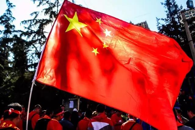 云南的足球故事：国足虽战平，但热爱足球的亢奋灵魂已被唤醒