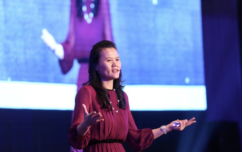 彭蕾就支付宝“校园日记”事件道歉：伤害了大家的感情，圈子仍是好产品