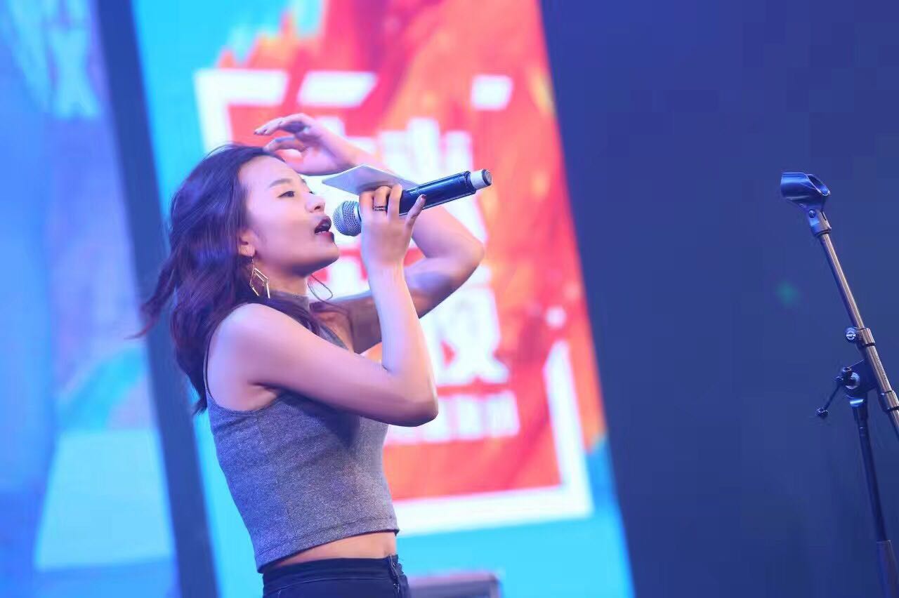 唱“奇妙能力歌”的陈粒火了，麦唱开始在校园乐队中寻找商机