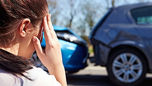苹果遭集体诉讼：要用技术手段禁止开车时发短信｜1月19日坏消息榜