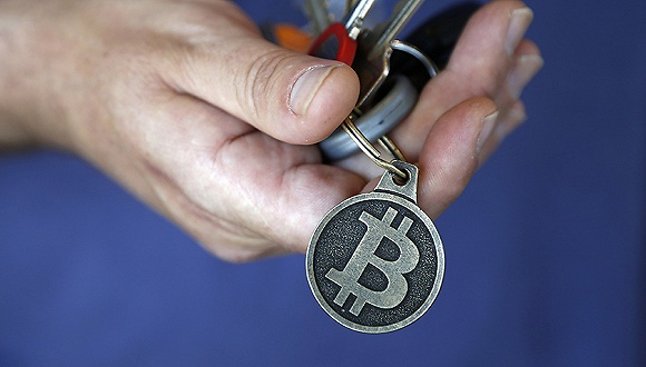 价格冲上历史峰值，比特币依然“疯狂”？