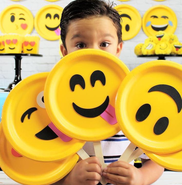 QQ发布表情大数据：“呲牙”表情连续五年排名第一