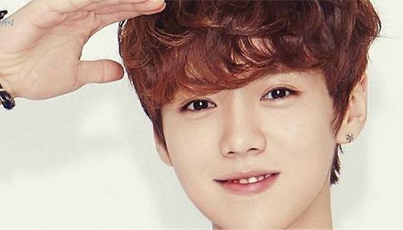 鹿晗投资社交APP被质疑“涉黄”，明星挤进创投圈要避开哪些坑？