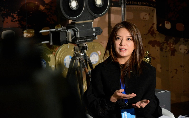 赵薇投资的万家文化被证监会立案调查，今日复牌跌停