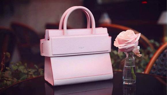 Is WeChat The Ultimate Channel For Luxury Brands To Penetrate The Chinese Market?