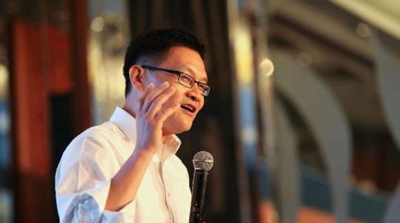 学习阿里巴巴，京东也到长江商学院挖来一位战略官