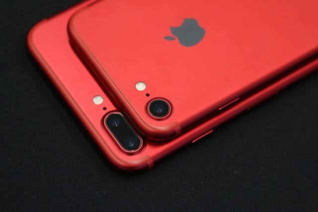 手机厂商玩起了颜色战争，背后其实是创新焦虑