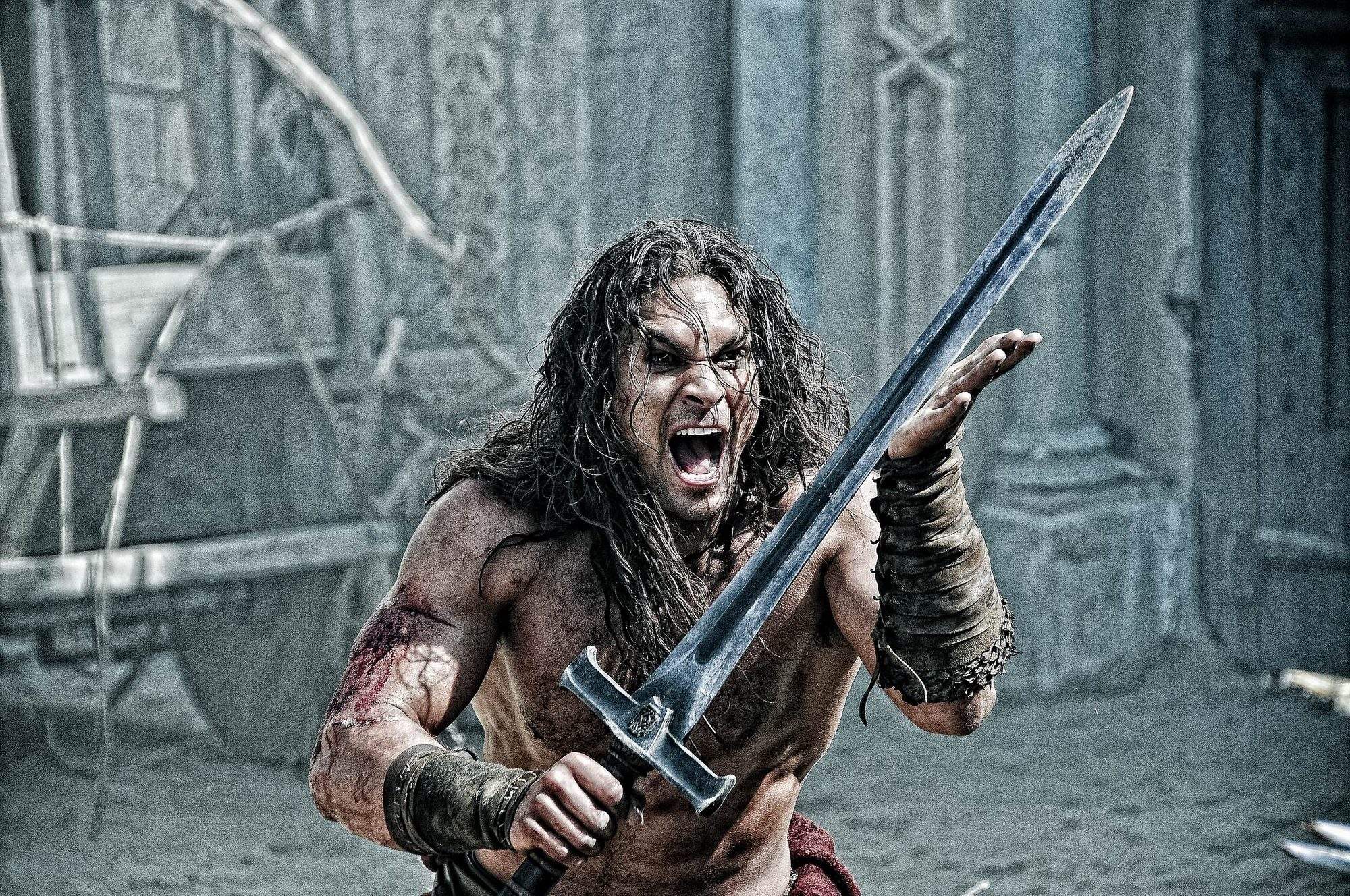 《王者之剑》折戟内地票房，到底是卖电影还是卖游戏？