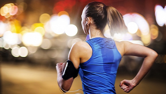 贵人鸟涉足全体育产业：是转型升级，还是“困兽之斗”