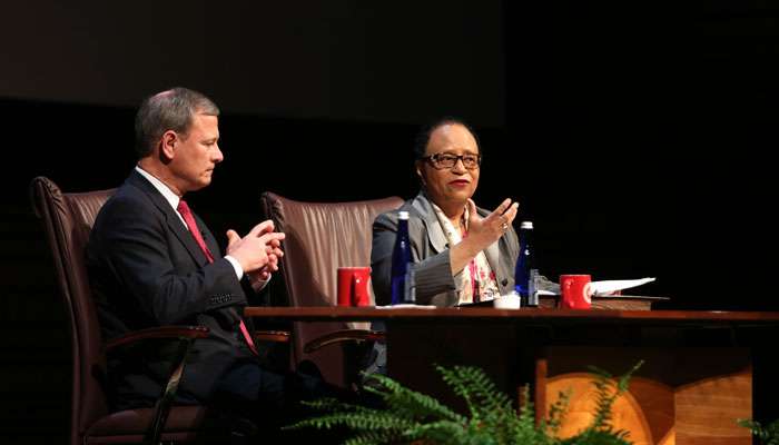 当司法拥抱算法，正义与科技谁将笑到最后？