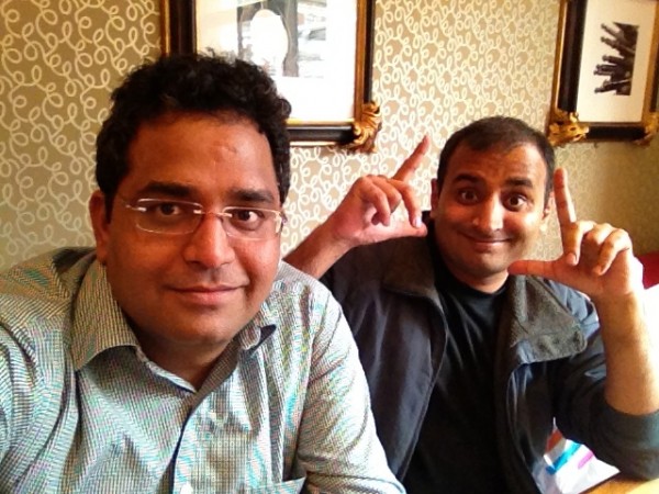 Paytm的创始人夏尔马（左）和Paytm支付银行CEO 塔哈尔（右）