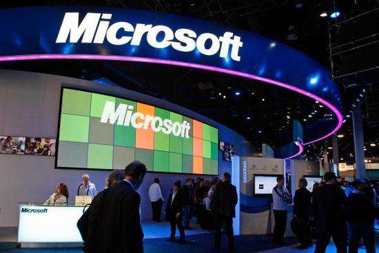 自家业务萎缩又被老对手超越，微软这十年是怎么活下来的？