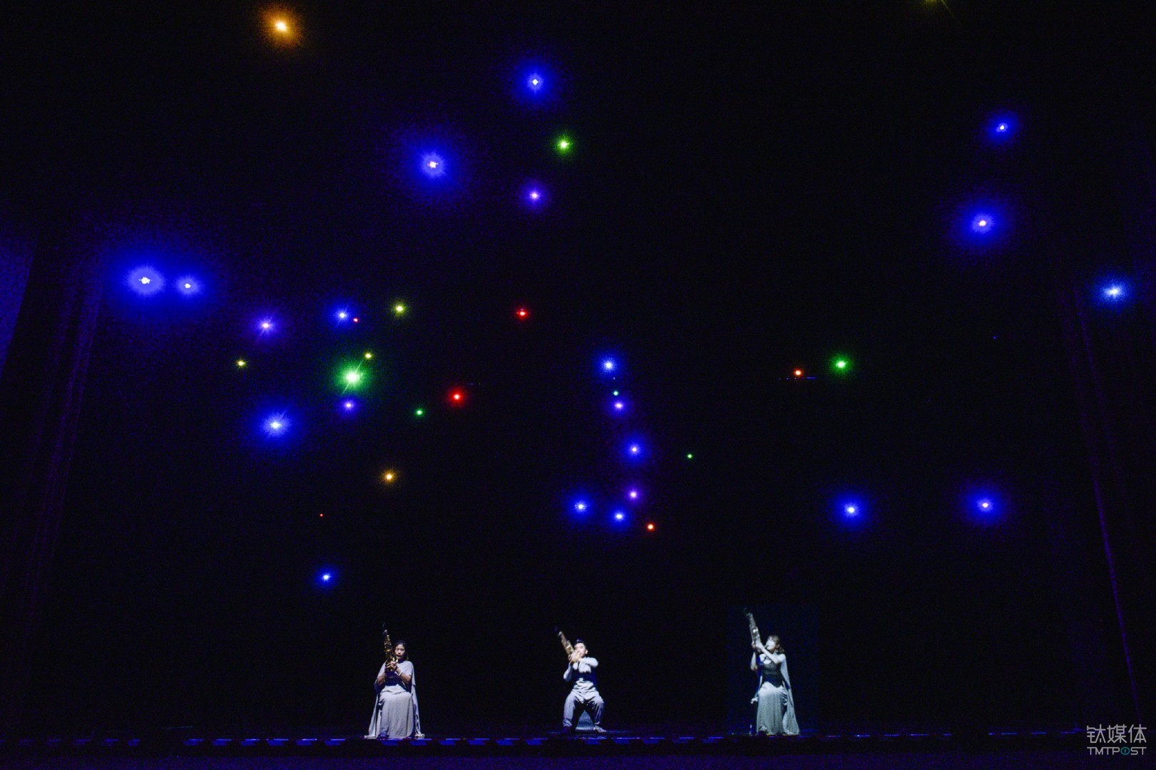 Synthetic Swarm 在国家大剧院舞台上的实际效果