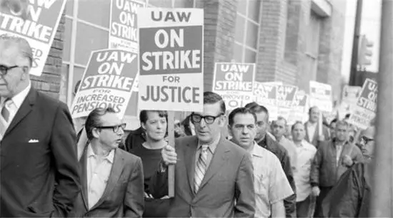 全美汽车工人联合会组织工人罢工 （图片来源：网络）