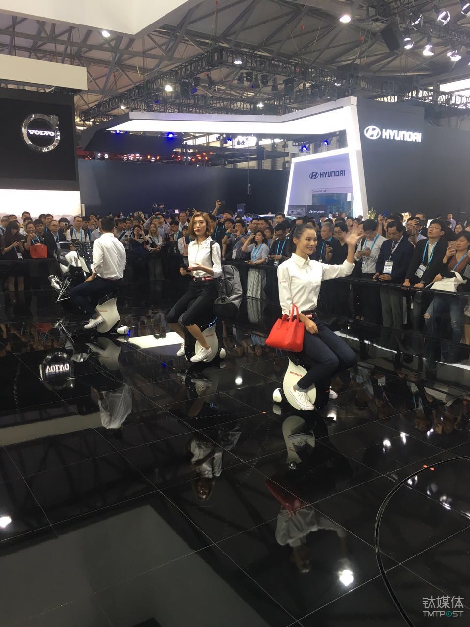 概念“车摩”齐上阵，Honda发布3款超具“未来感”的移动工具