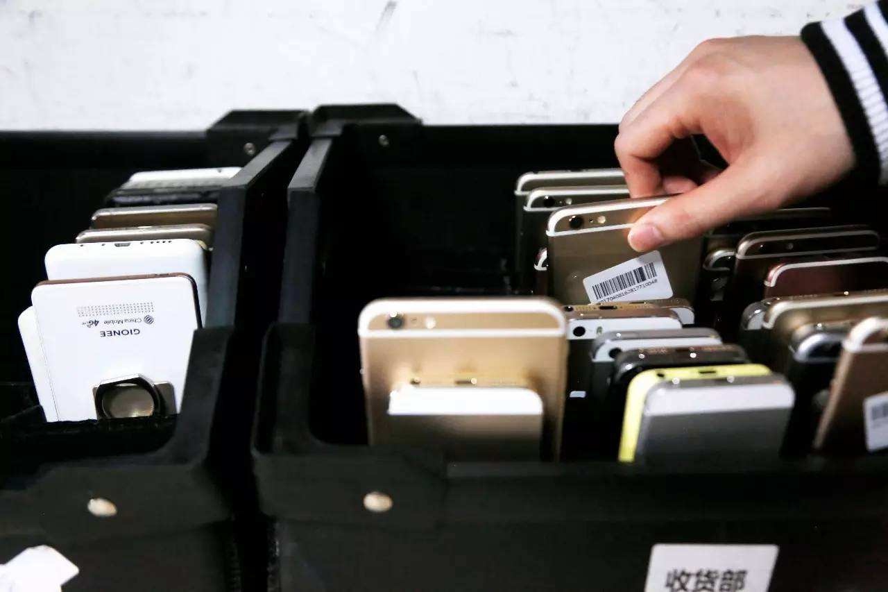 每年3亿多部手机被淘汰，旧机回收成了2000亿市场的大生意