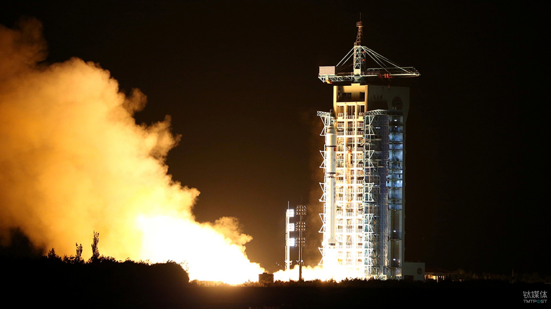 量子卫星&ldquo;墨子号&rdquo;在酒泉卫星发射中心成功升空。 （拍摄：Reuters/China Daily）