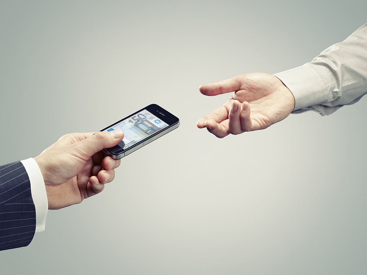 移动支付吃“软”，不吃“硬”？