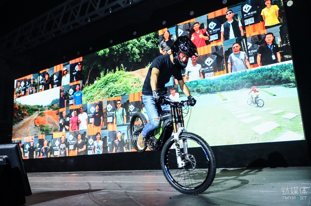 又一家公司要做“摩托车界的特斯拉”，虬龙电动车续航可达140KM
