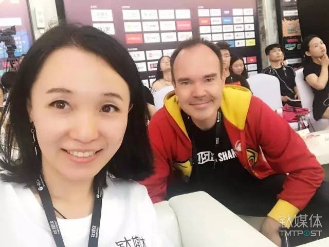 《愤怒的小鸟》之父意外现身，还和钛媒体一群人把房子砸了