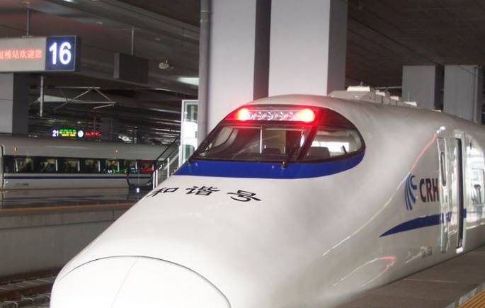 27个高铁站试点网络订餐，微信支付宝皆可支付｜钛快讯