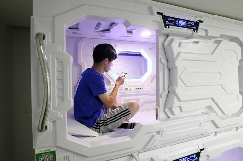 因存在卫生、安防等隐患，京沪“共享床铺”被关停 | 7月18日坏消息榜