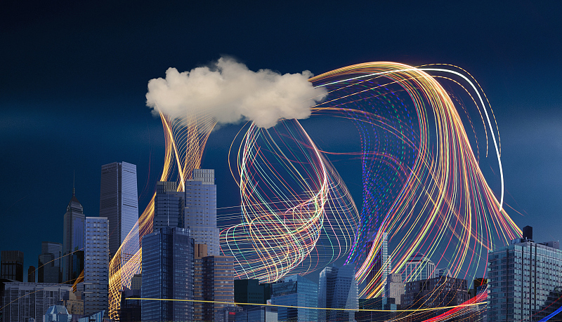 我们和华人文化、知乎、映客、Musical.ly的朋友聊了聊，社区里的“城市精神”