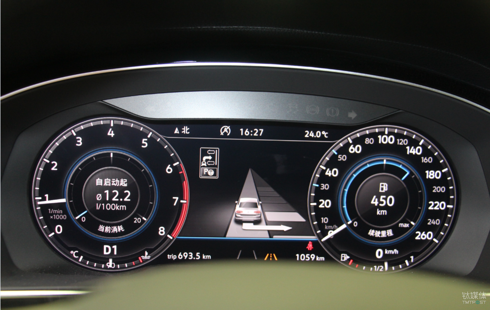 指示为右侧的倒车入库车位