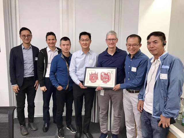马化腾率腾讯高管团密会库克，苹果与微信争端要和解？