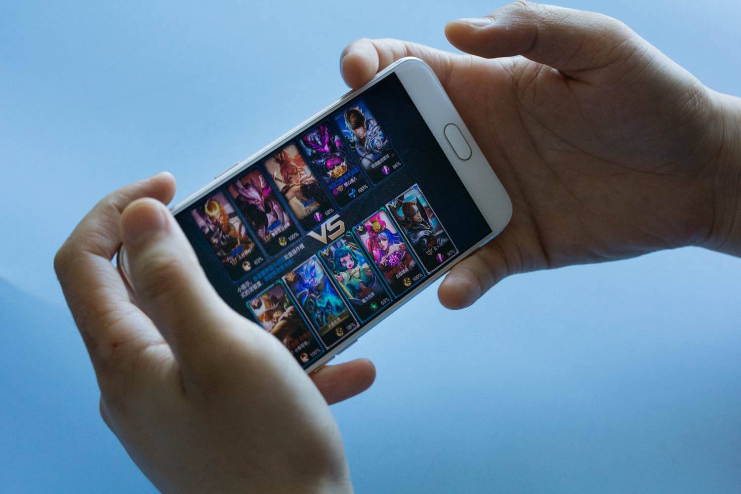 国民级重度手游崛起，倒逼手机厂商进行性能优化