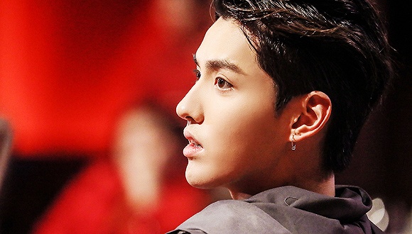 手机商争抢明星代言，但50%受众分不清你请了鹿晗还是吴亦凡